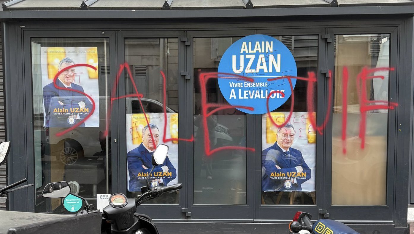 Municipales 2026 : un tag antisémite découvert sur la permanence de campagne d’Alain Uzan candidat à Levallois-Perret